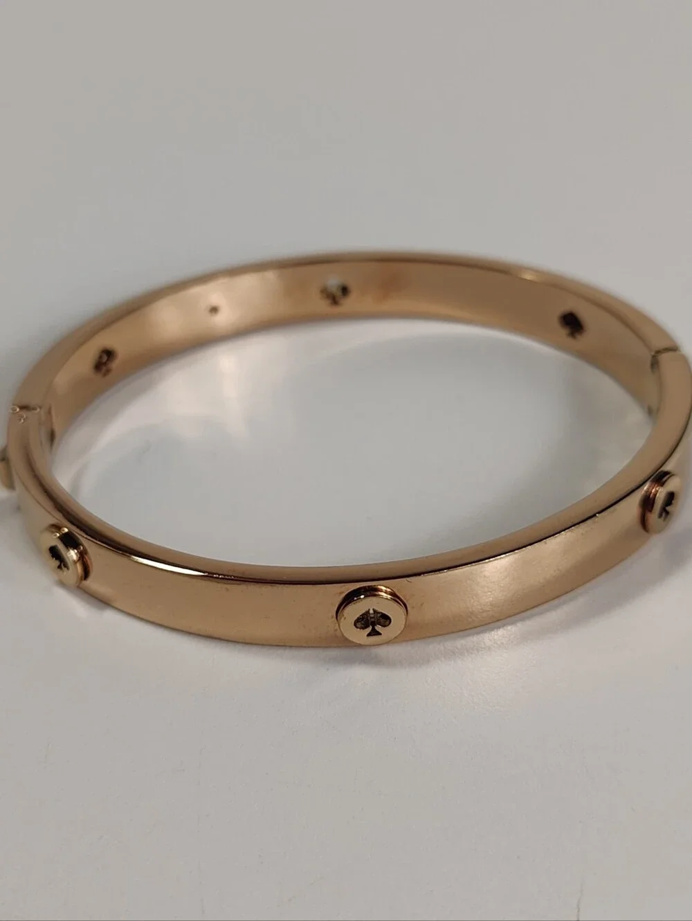 Kate Spade New York Spot The Spade Rose Gold Tone Studded Bangle Bracelet Signed - Picture 5 of 9